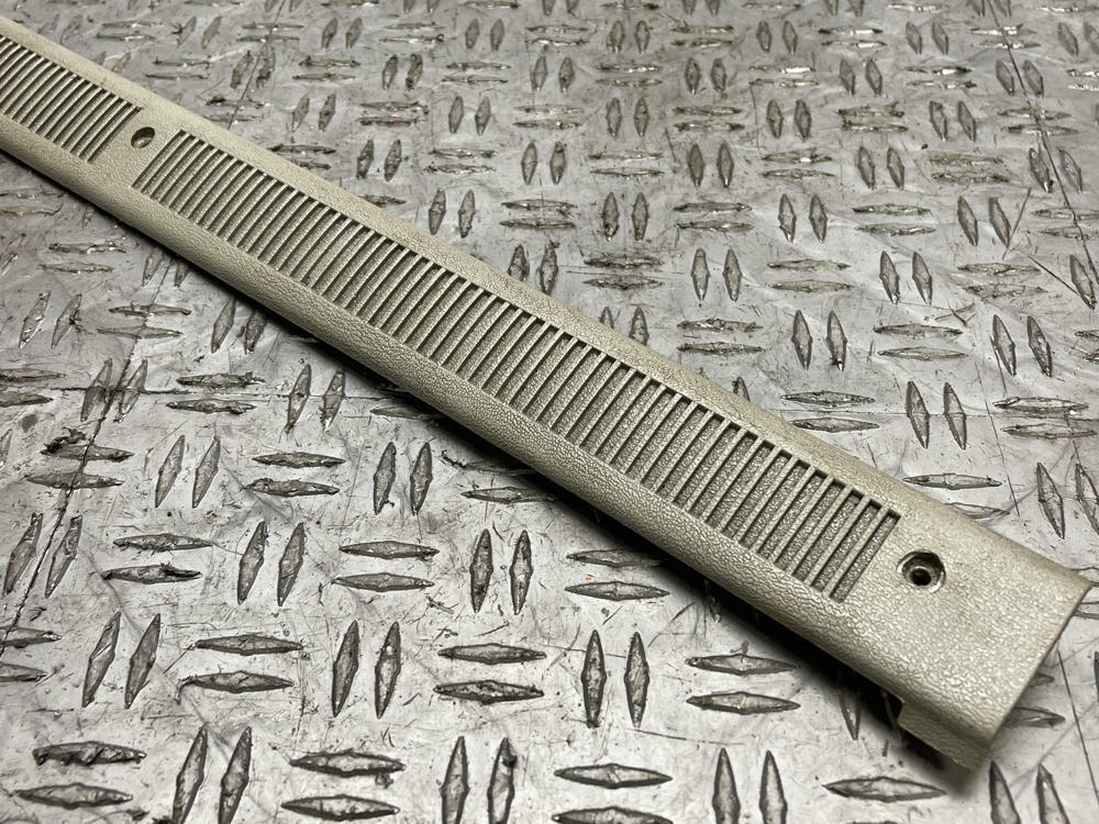 1987-93 Ford Mustang Inner Door Sill Trim (x1)- Opal Grey 285