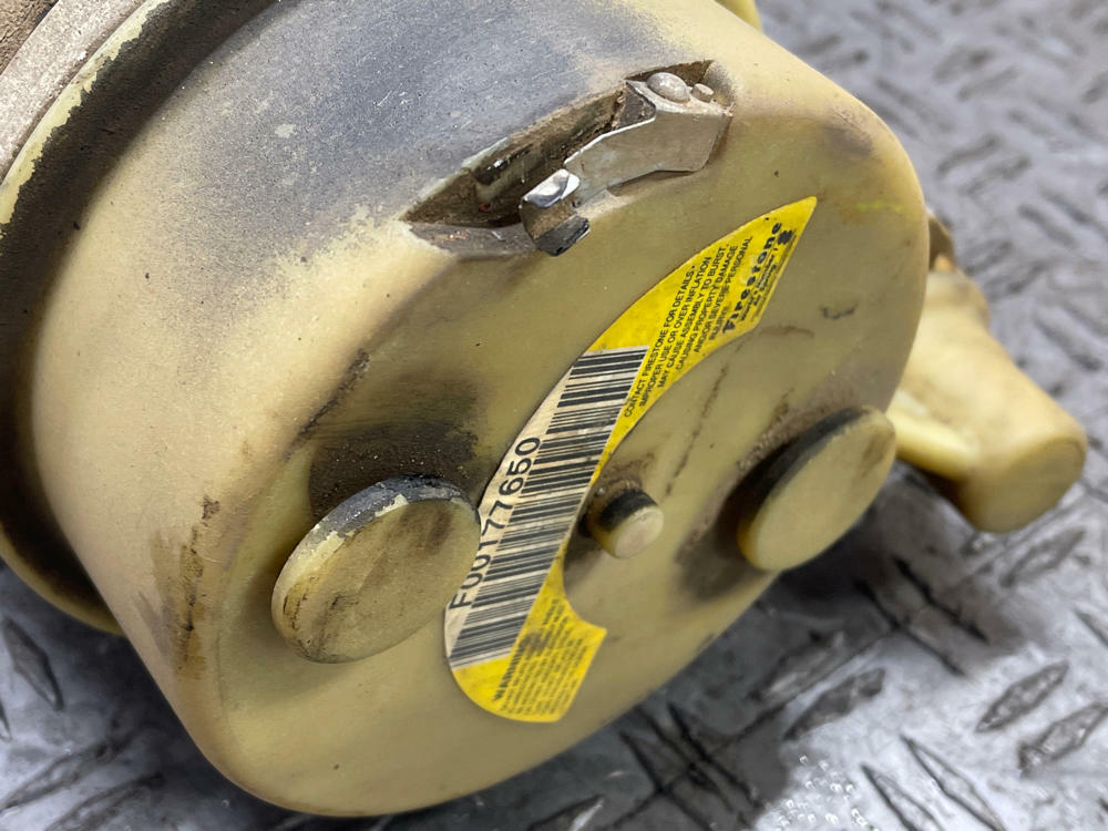 1994-1998 Lincoln Mk. VIII Air Suspension Pair 285