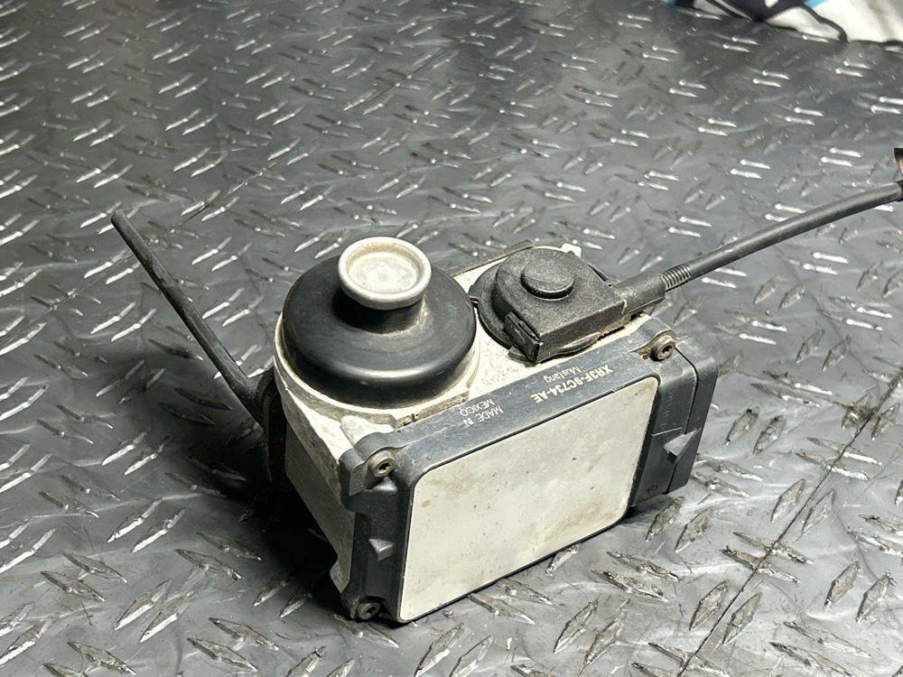 2003-04 Ford Mustang SVT Cobra Cruise Control Module 255