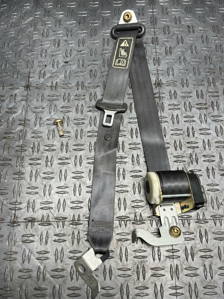 2003-04 Ford Mustang SVT Cobra Passenger Front RH Seat Belt- FOR COUPE 255