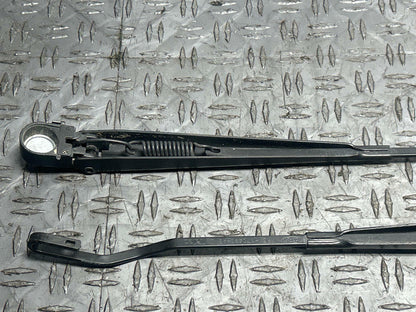 2003-04 Ford Mustang SVT Cobra Wiper Arm Pair- NO BLADES, Non-Aero Foil 255