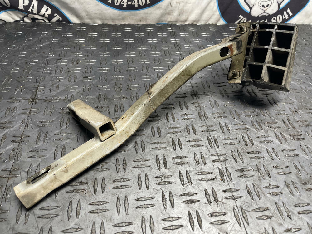 2003-04 Ford Mustang SVT Cobra Rear Crash Bar Brackets Pair- Oxford White 255