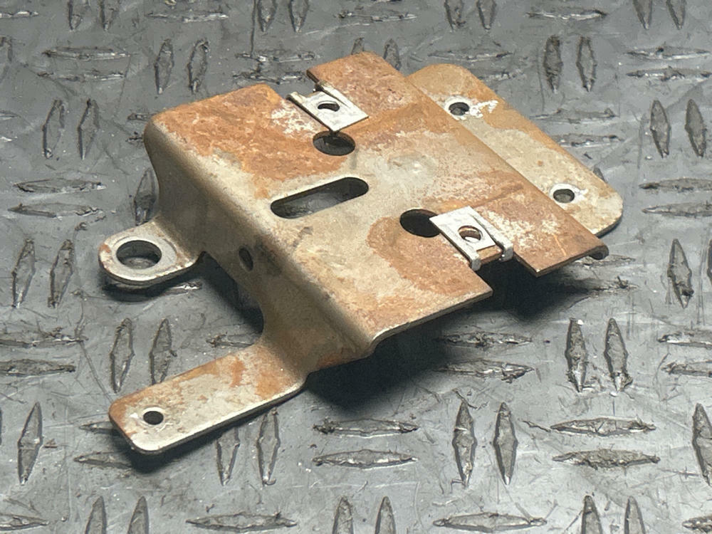 2003-04 Ford Mustang SVT Cobra Center Console Mounting Bracket 255