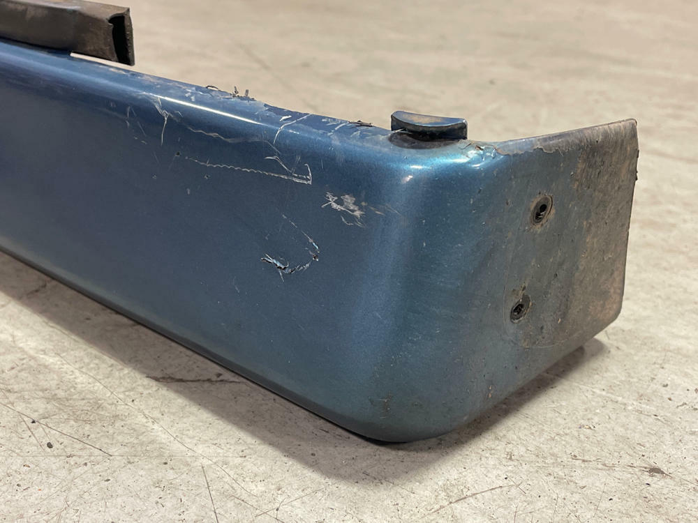 2004 Pontiac GTO Pass. RH Side Skirt/Rocker Panel- Barbados Mica Metallic 280
