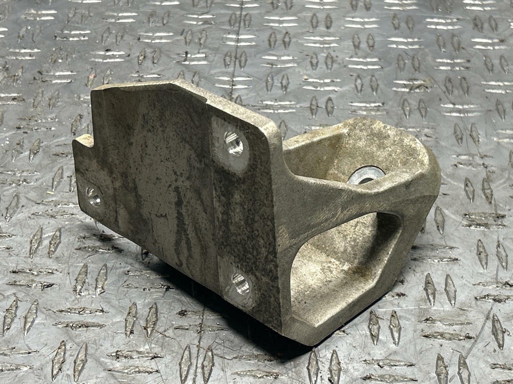 2004-06 Pontiac GTO Pass. RH Motor Mount- NO HARDWARE, for 5.7L LS1 280