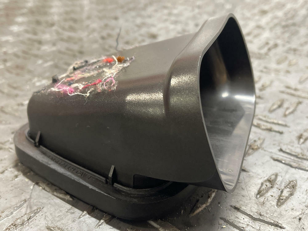 2004-06 Pontiac GTO Interior HVAC Vent Lot 280