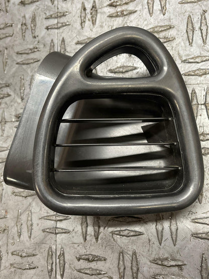 2004-06 Pontiac GTO Interior HVAC Vent Lot 280