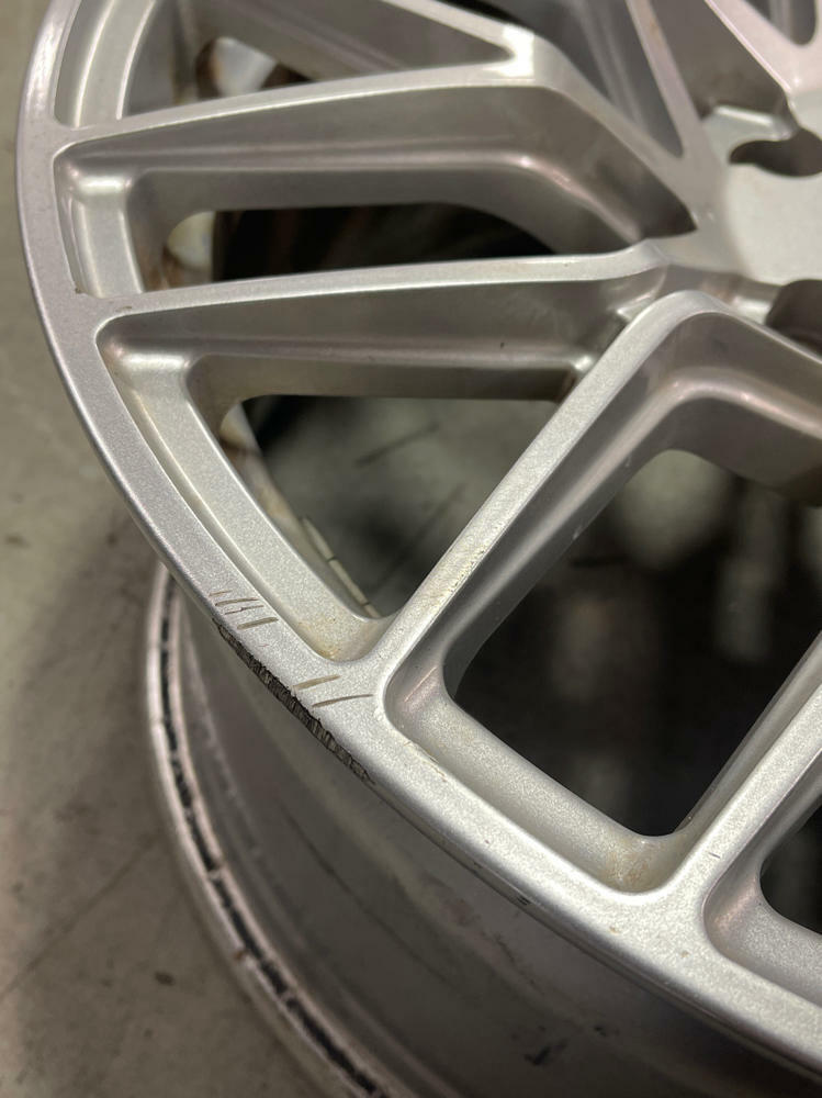 MOMO RF Series Cantina Wheels (x4)- 18x8.5", ET: 45mm, 5x120mm Bolt Pattern 280