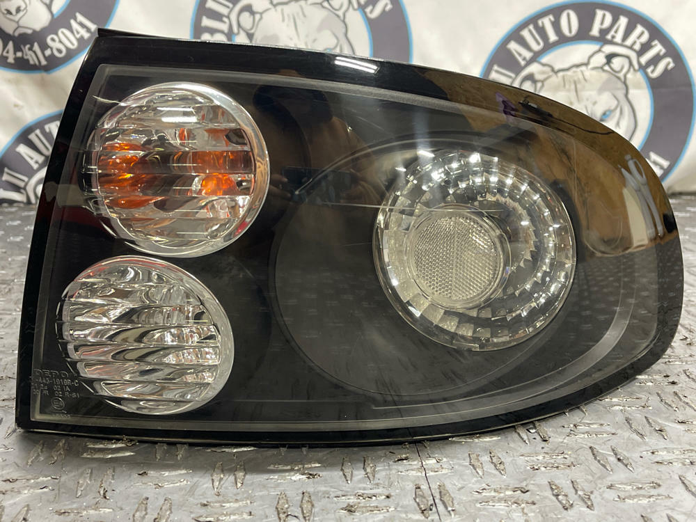 2004-06 Pontiac GTO Aftermarket Passenger RH Smoked Tail Light Assembly 280