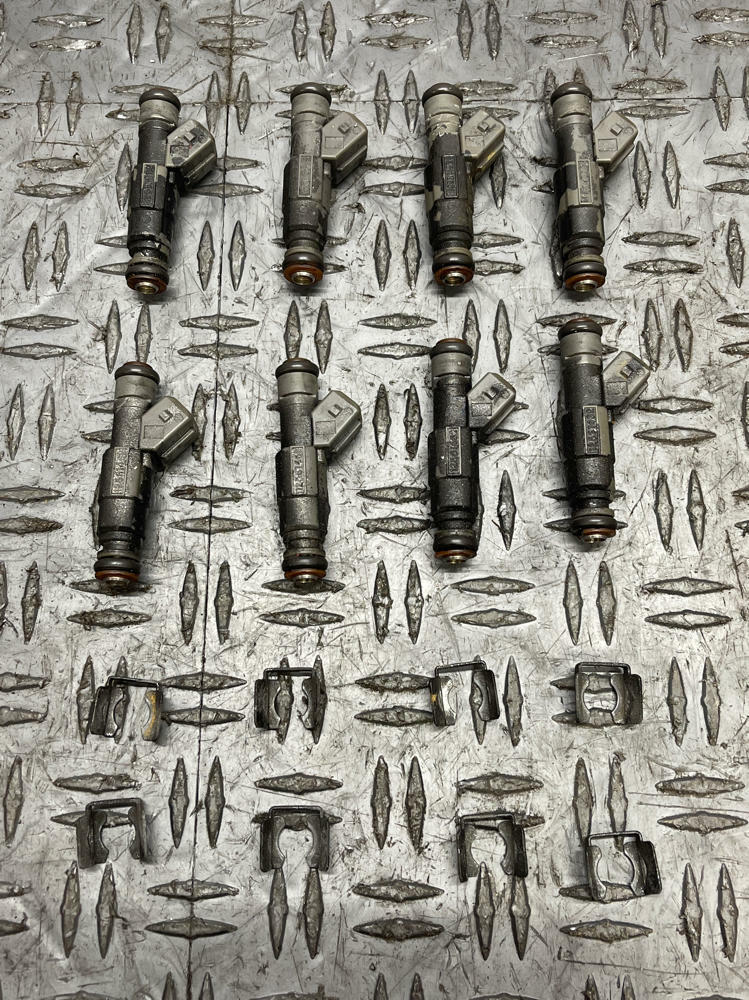 2004 Pontiac GTO OEM Fuel Injectors Set- for LS1 5.7L 280