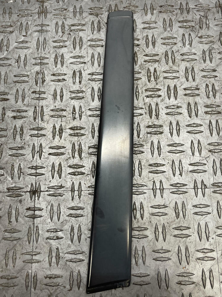 2004 Pontiac GTO Exterior Driver LH B-Pillar Trim/Body Molding 280