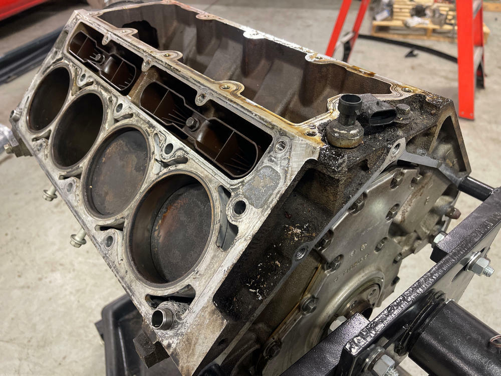 2004 Pontiac GTO LS1 5.7L V8 Short Block Assembly- Standard Bore, TMU 280