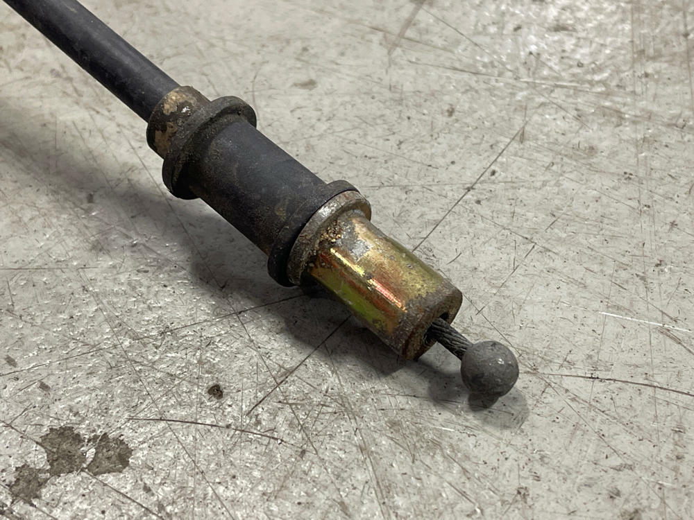 2004-06 Pontiac GTO Rear Passenger RH Control Arm Spindle Hub 280