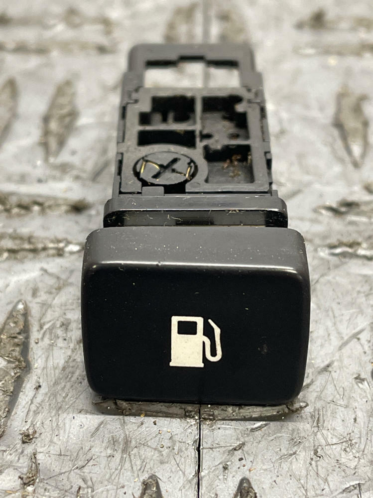2004-06 Pontiac GTO OEM Fuel Door Release Button 280
