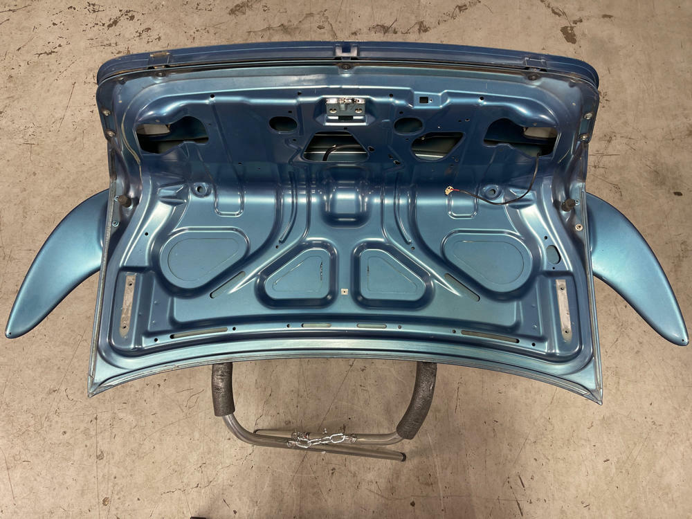 2004 Pontiac GTO Rear Decklid Assembly- Barbados Mica Metallic 280