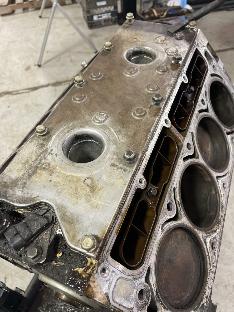 2004 Pontiac GTO LS1 5.7L V8 Short Block Assembly- Standard Bore, TMU 280