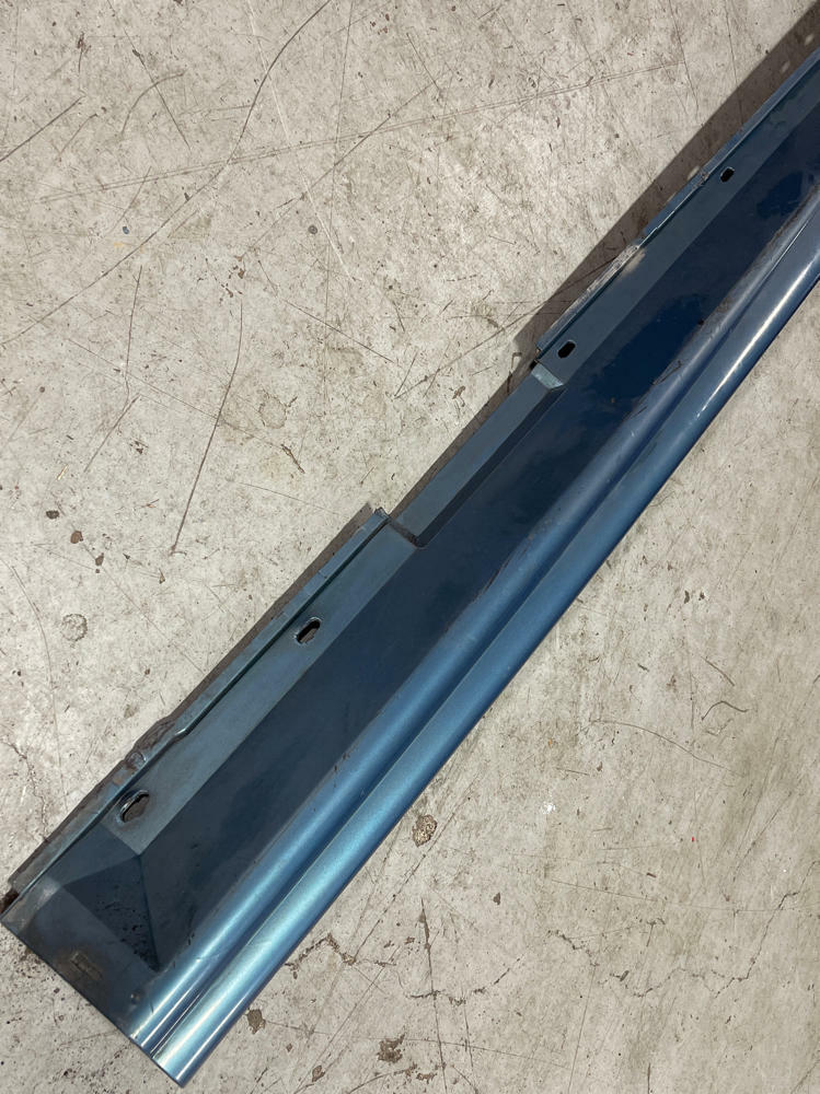 2004 Pontiac GTO Driver LH Side Skirt/Rocker Panel- Barbados Mica Metallic 280
