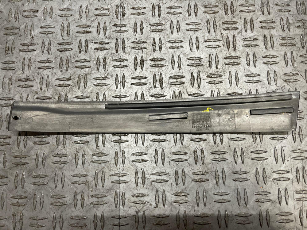 2004 Pontiac GTO Exterior Driver LH B-Pillar Trim/Body Molding 280
