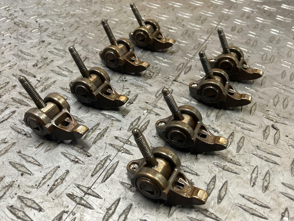 2004 Pontiac GTO LS1 5.7L V8 Pair LH RH Cylinder Heads- SEE DESC 280
