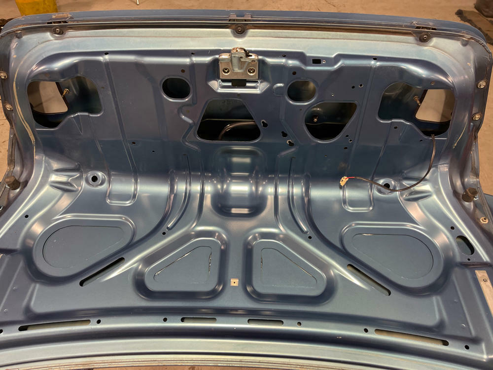 2004 Pontiac GTO Rear Decklid Assembly- Barbados Mica Metallic 280