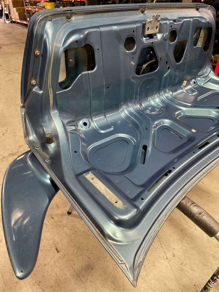 2004 Pontiac GTO Rear Decklid Assembly- Barbados Mica Metallic 280