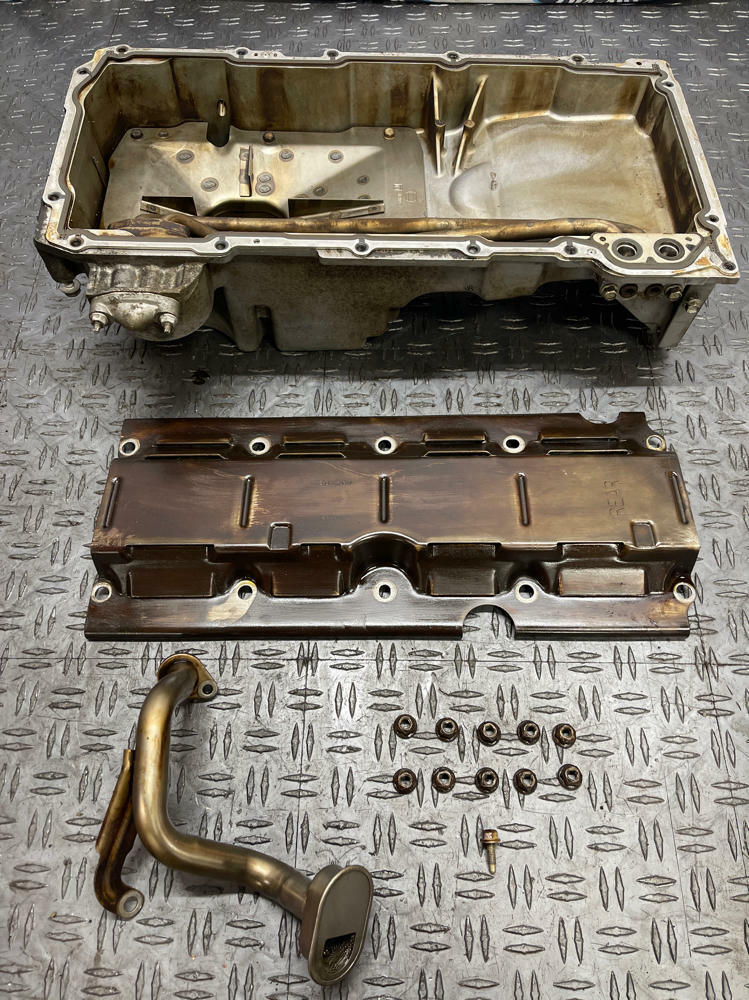 2004 Pontiac GTO 5.7L V8 LS1 Oil Pan,  Pickup Tube, & Windage Tray  280