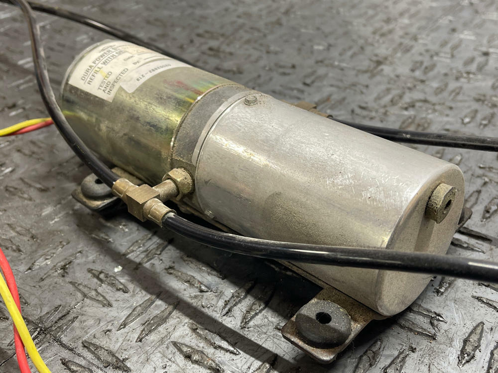 1999-04 Ford Mustang Convertible Top Pump Assem.- Lines Included 286
