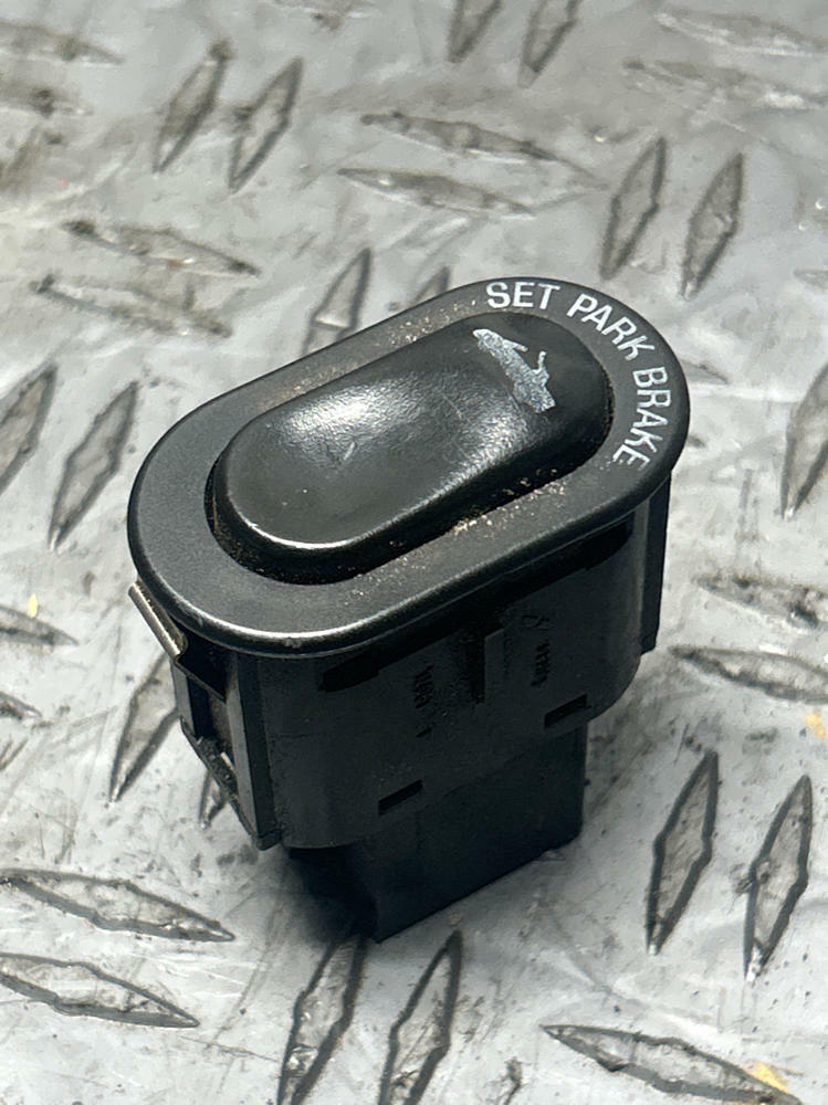 1999-04 Ford Mustang  Convertible Top Control Switch- for Center Console 286