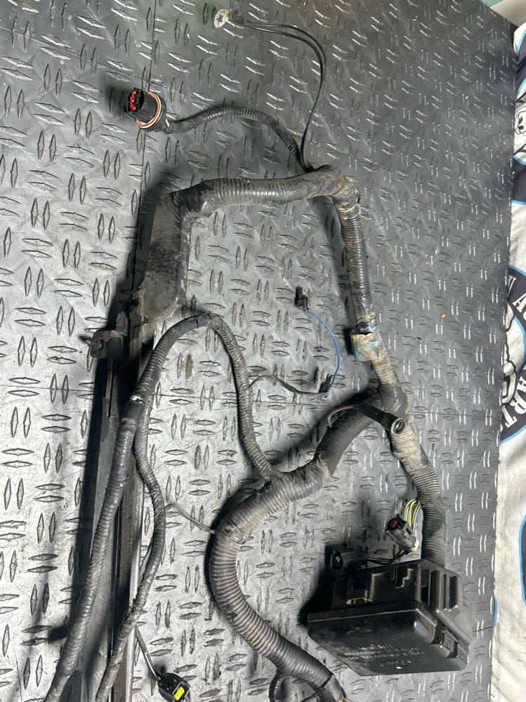 2003-04 Ford Mustang SVT Cobra Engine Bay Distribution Harness/Fuse Box 286