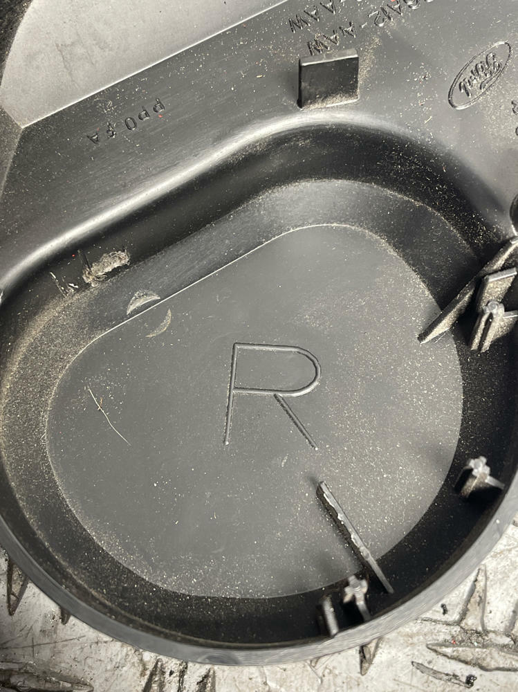 1999-04 Ford Mustang Passenger Front RH Seat Belt Buckle- Sunfaded 286
