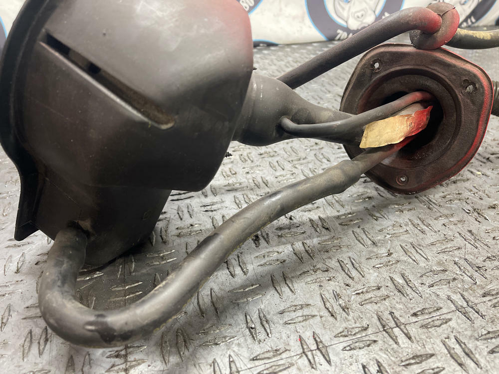 1999-04 Ford Mustang Fuel Filler Neck Assembly- Missing End Tip (Tank Side) 286