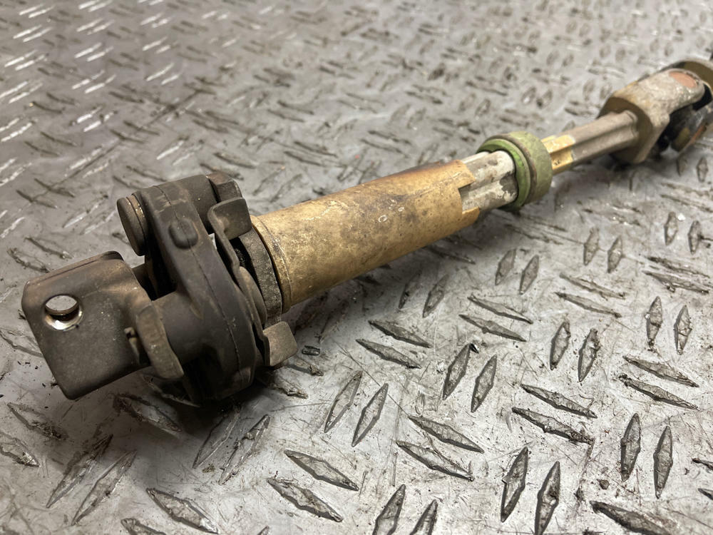 1999-04 Ford Mustang Steering Shaft Assembly 286