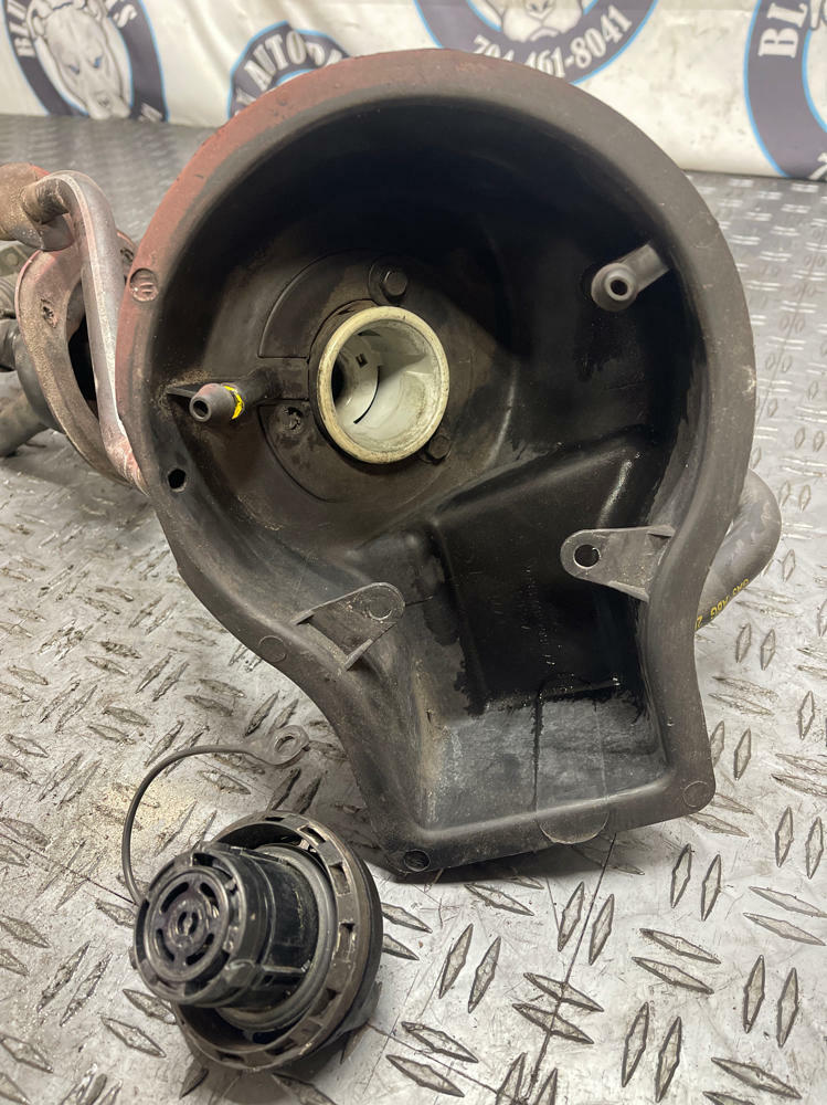 1999-04 Ford Mustang Fuel Filler Neck Assembly- Missing End Tip (Tank Side) 286