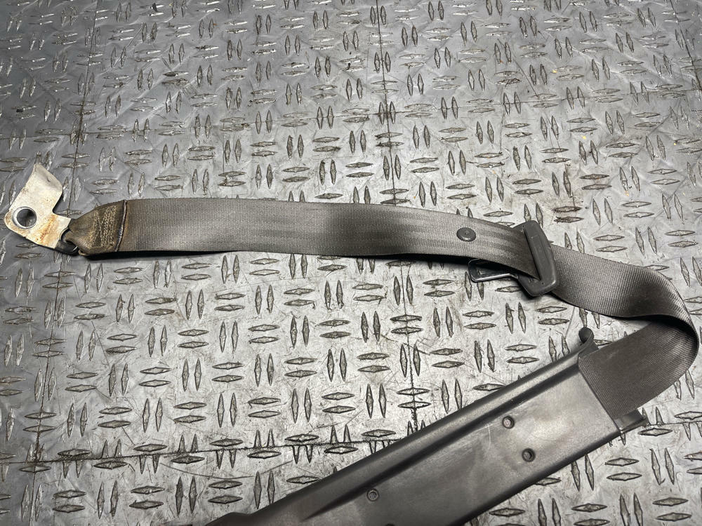 1999-04 Ford Mustang OEM Rear Seat Belt Pair- for CONVERTIBLE 286