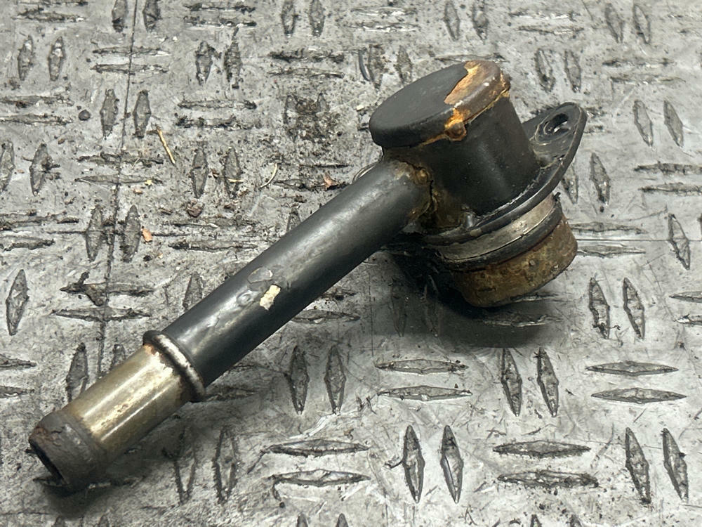 2003-04 Ford Mustang SVT Cobra OEM Coolant Passage Pipe- RH Cylinder Head 286