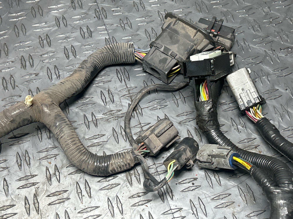 2003-04 Ford Mustang SVT Cobra Engine Bay Distribution Harness/Fuse Box 286