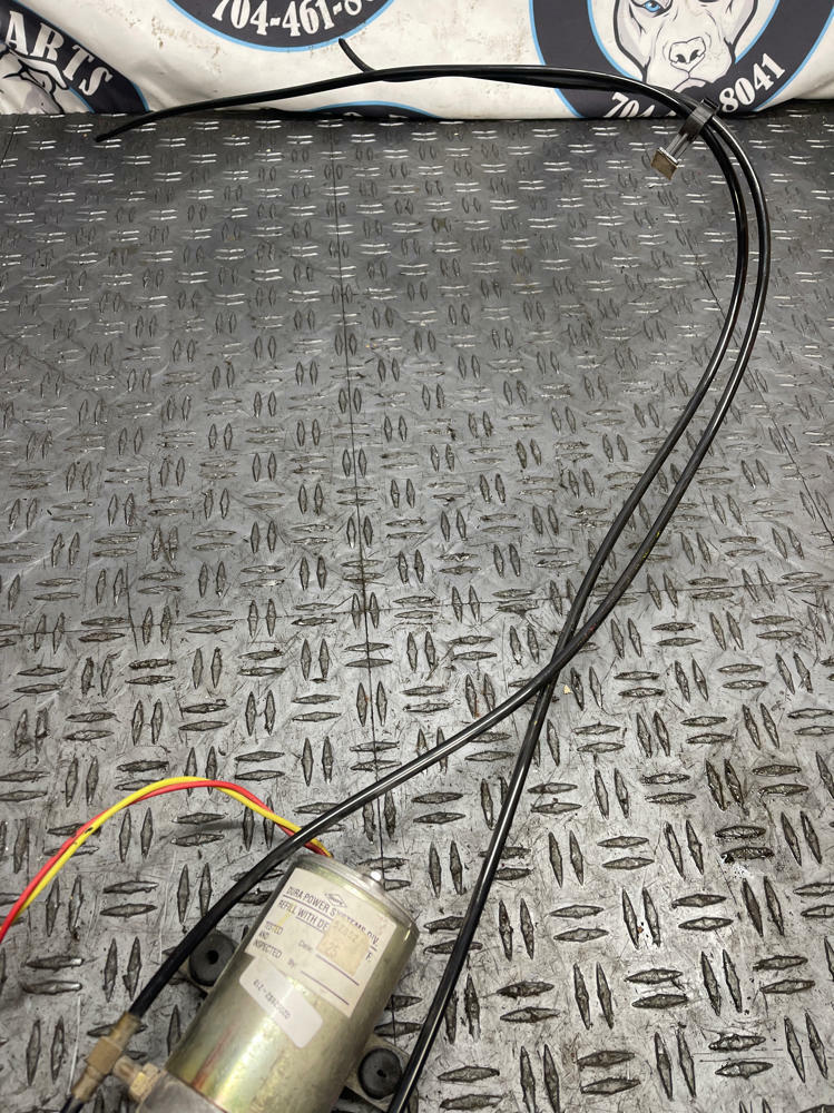 1999-04 Ford Mustang Convertible Top Pump Assem.- Lines Included 286