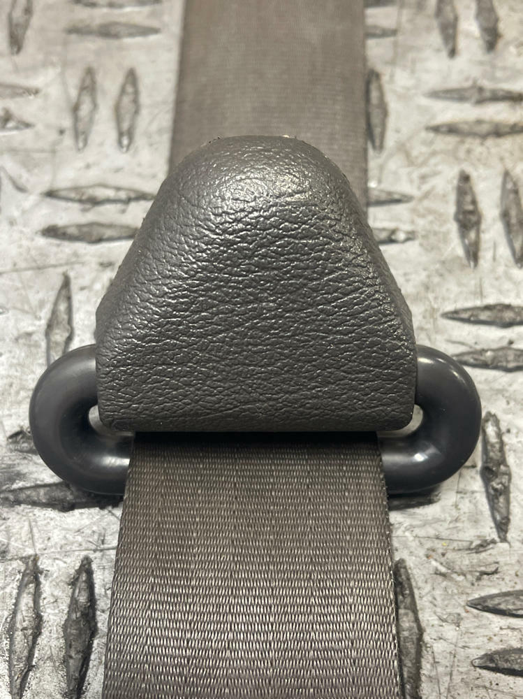 2003-04 Ford Mustang SVT Cobra Front Driver LH Coupe Seat Belt 287