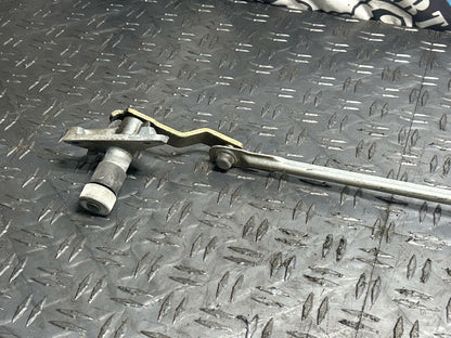 2003-04 Ford Mustang SVT Cobra Windshield Wiper Arms & Motor Assembly 287