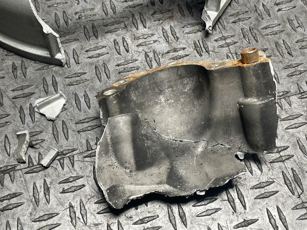 2003-04 Ford Mustang SVT Cobra Tremec T56 Bellhousing- Busted, NEEDS REPAIR 288