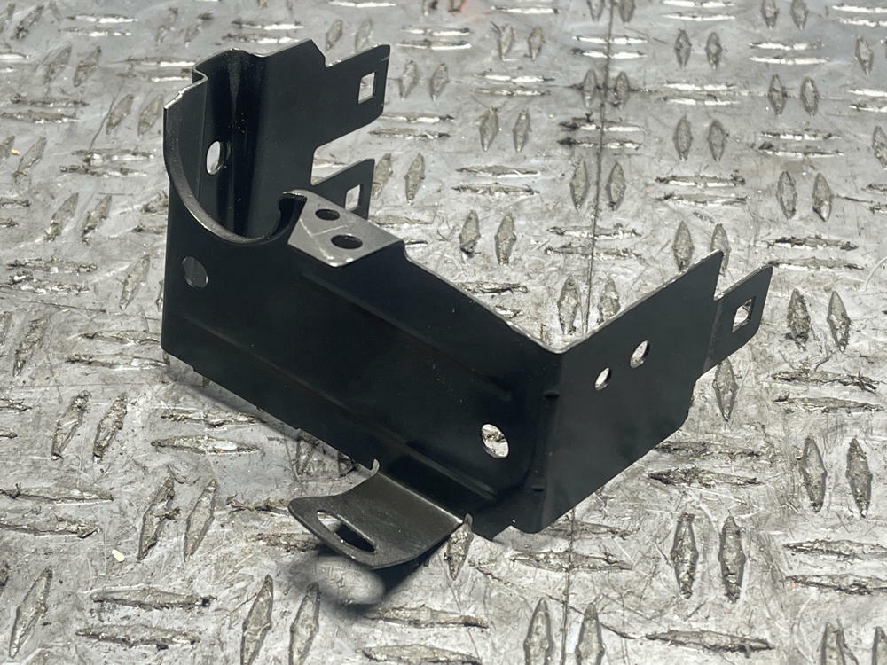 1999-04 Ford Mustang GT/SVT Cobra Engine Bay Fuse Box Mounting Bracket