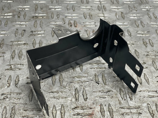 1999-04 Ford Mustang GT/SVT Cobra Engine Bay Fuse Box Mounting Bracket