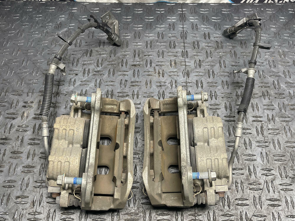 2011-14 Ford Mustang GT Front Brake Calipers LH RH 33k Miles 290