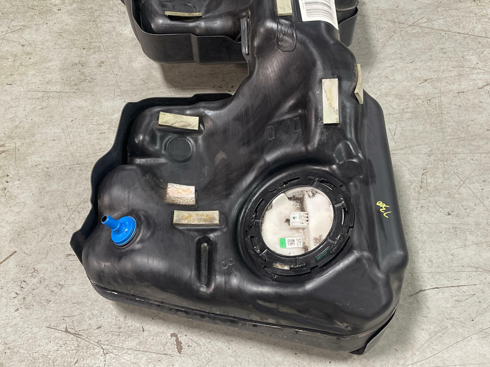 2011-14 Ford Mustang GT V6 Fuel Tank Assembly 33k Miles 290