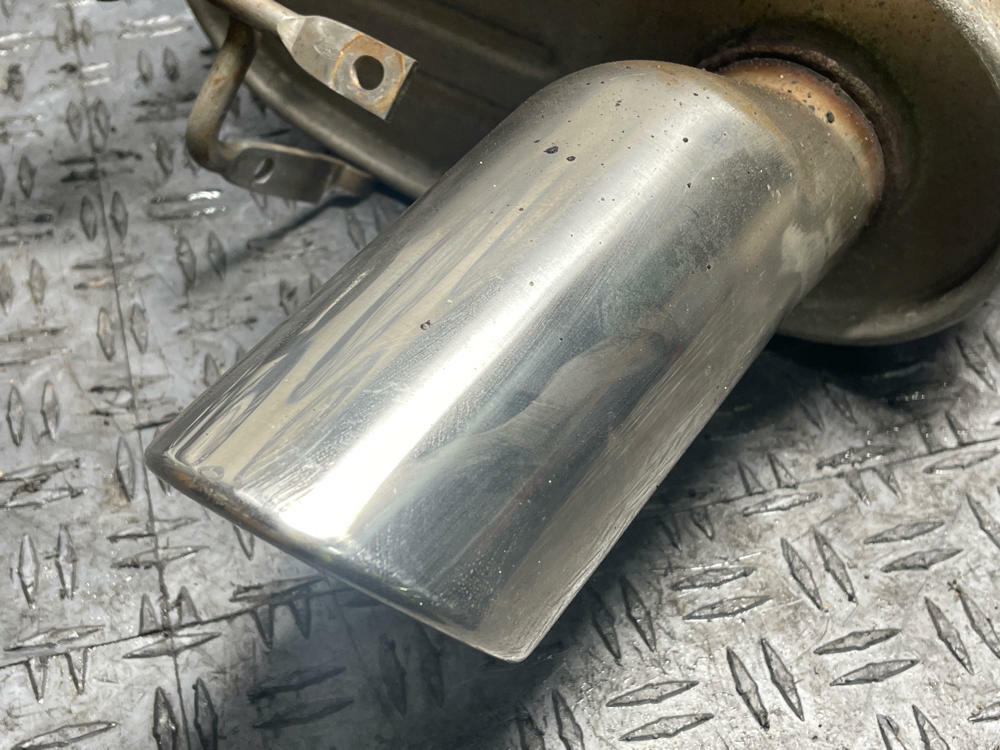 2011-14 Ford Mustang GT OEM Muffler RH 33k Miles 290