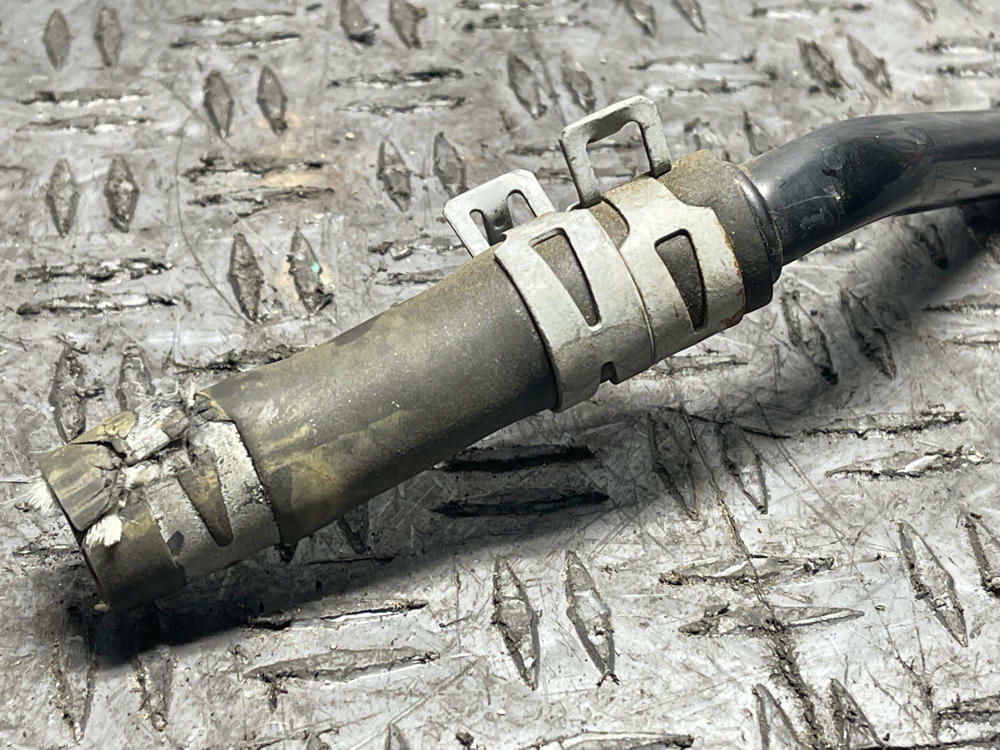 1993-98 Lincoln Mark VIII Coolant Crossover 285