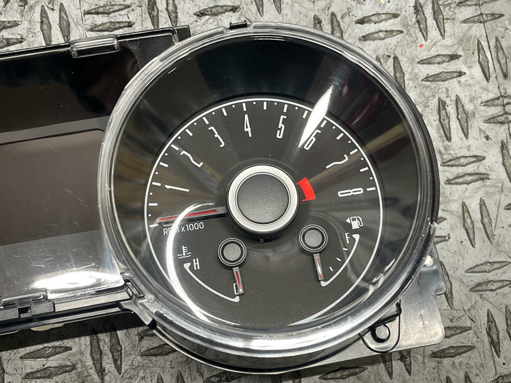 2011-14 Ford Mustang GT Cluster MY COLOR A/T 33k Miles 290