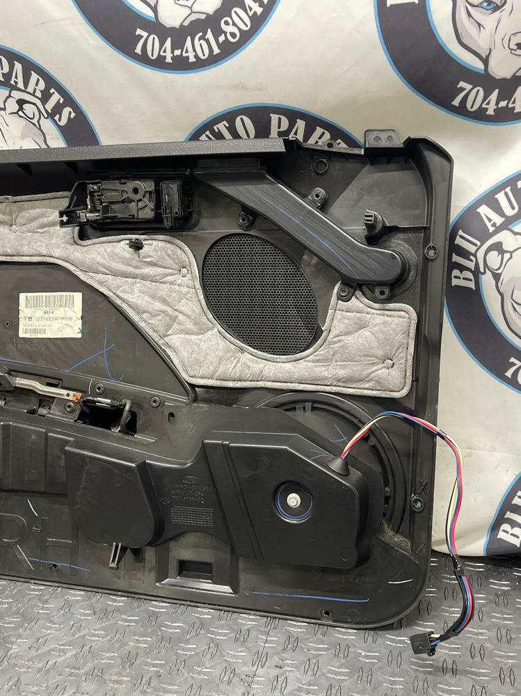 2011-14 Ford Mustang GT RH Passenger Premium Door Panel 33k Miles 290