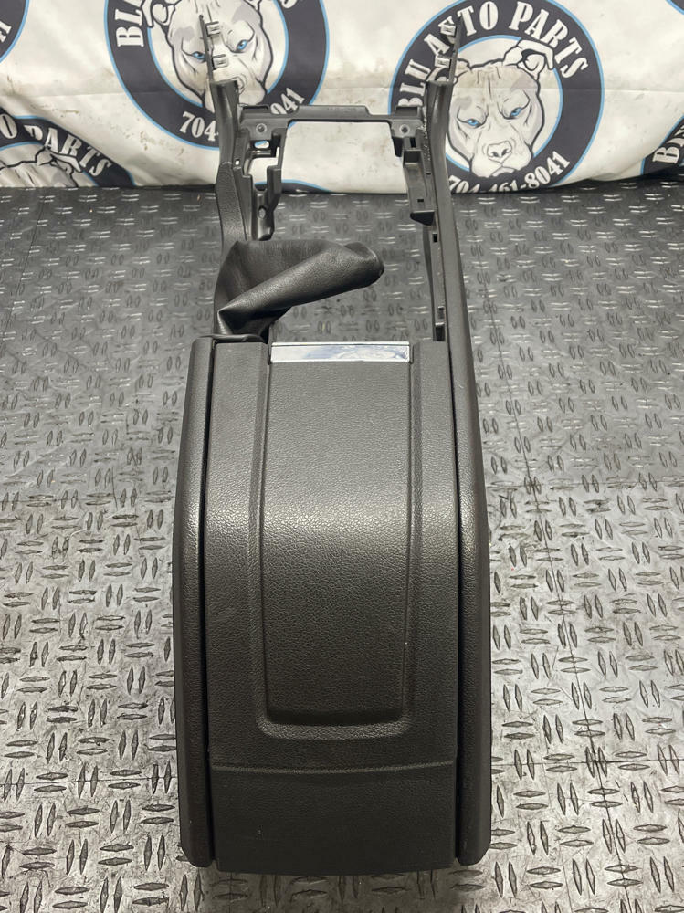 2011-14 Ford Mustang GT Center Console 33k Miles 290