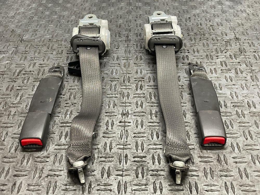 2011-14 Ford Mustang Rear Seat Belts LH RH- FOR CONVERTIBLE 33k Miles 290